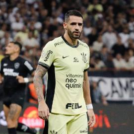 Camisa Autografada por Renato Augusto + Entrega em Mãos no Evento
