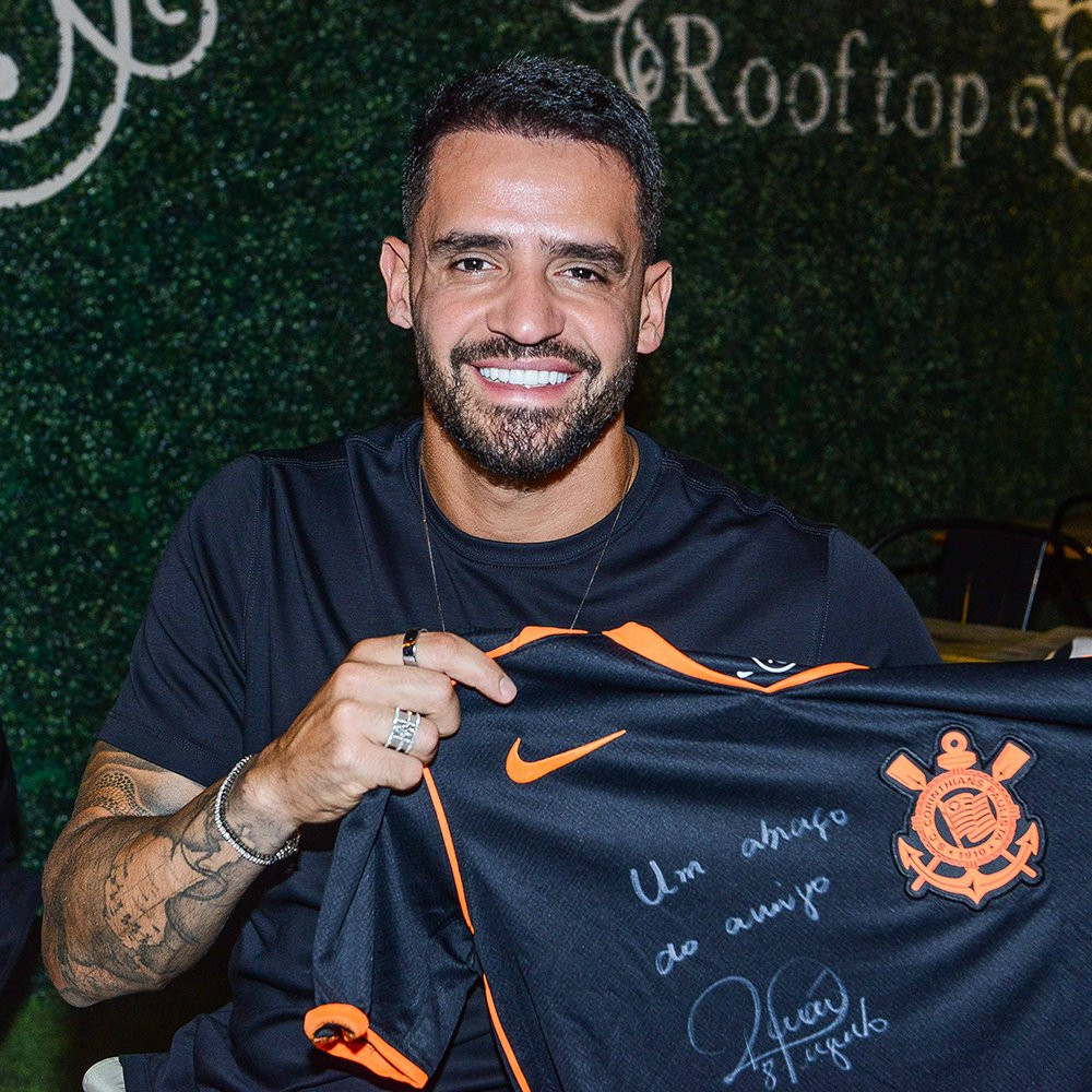 Pré-venda Camisa Corinthians lll autografada pelo R. Augusto + dedicatória 