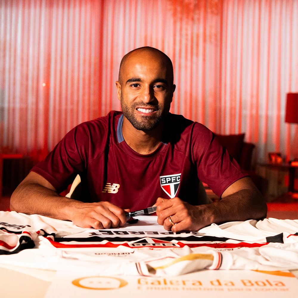 Camisa São Paulo I 2025 Feminina autografada pelo Lucas