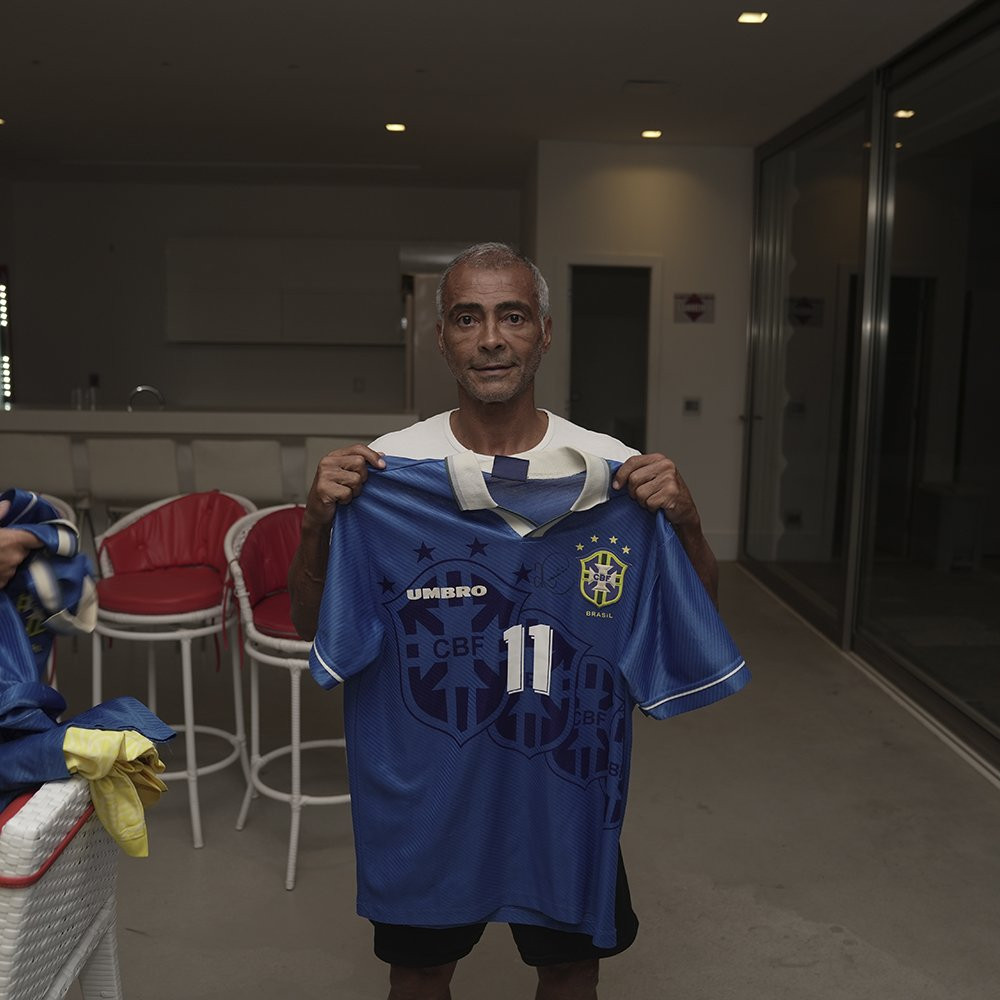 Camisa Brasil II 1994 - Romário - Autografada