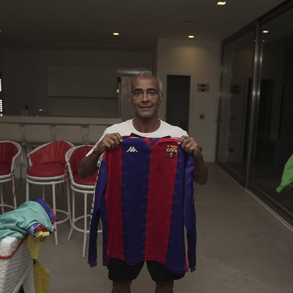 Camisa Barcelona 1993/94 autografada pelo Romário