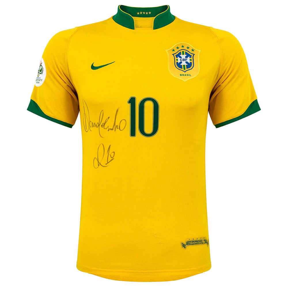 Camisa Brasil I 2006 – Ronaldinho - Autografada