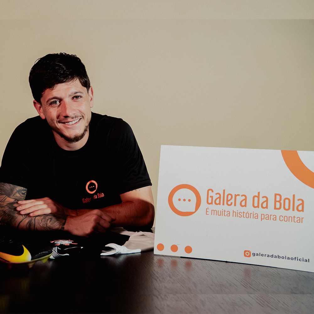 Seu item autografado com dedicatória do Garro + foto + vídeo mensagem (opcional)