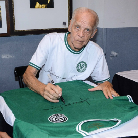 Sessão de autógrafos com Ademir da Guia – 25/08