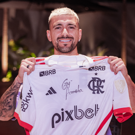 Manto Flamengo II 2024 Patrocínio - Arrascaeta - Autografado