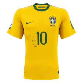 Camisa Brasil Copa do Mundo de 2010 autografada pelo Kaká