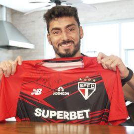 Pré-venda Camisa São Paulo Goleiro vermelho autografada pelo Rafael - dedicatória + vídeo mensagem*