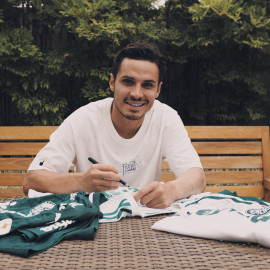 Seu item autografado com dedicatória do Raphael Veiga + vídeo mensagem (opcional)