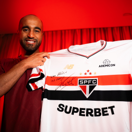 Pré-venda Camisa São Paulo l Juvenil autografada pelo Lucas com dedicatória em seu nome + foto + vídeo mensagem (opcional)