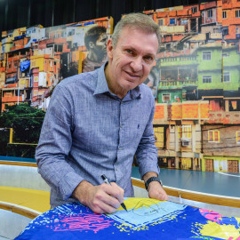 Autógrafo com Dedicatória do Velloso no Seu Item + Vídeo Mensagem